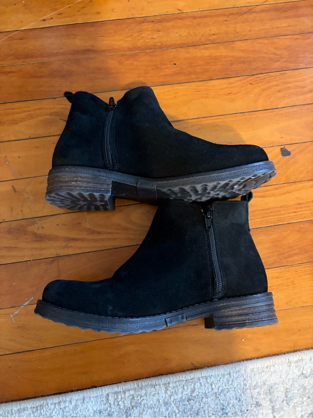 Laif Women's 6.5 37 Black Suede Chelsea Side-Zip Ankle Booties Boots